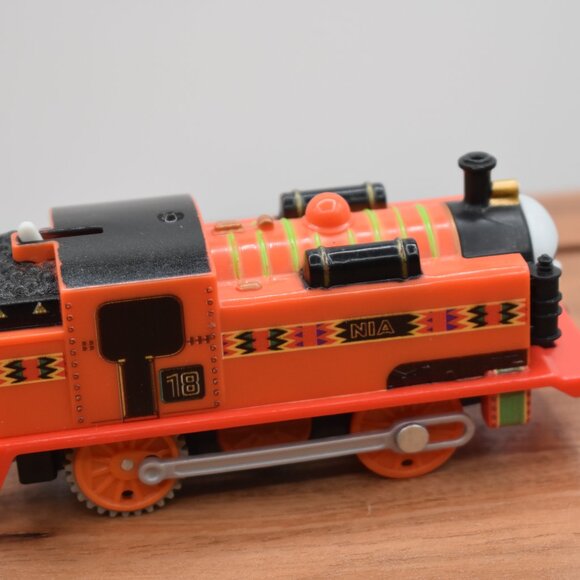 NIA 18 - 2013 Gullane Thomas & Friends TrackMaster Engine Motorized Oran… - Picture 7 of 10
